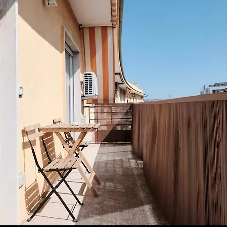 La Casa A Tuscolana דירה